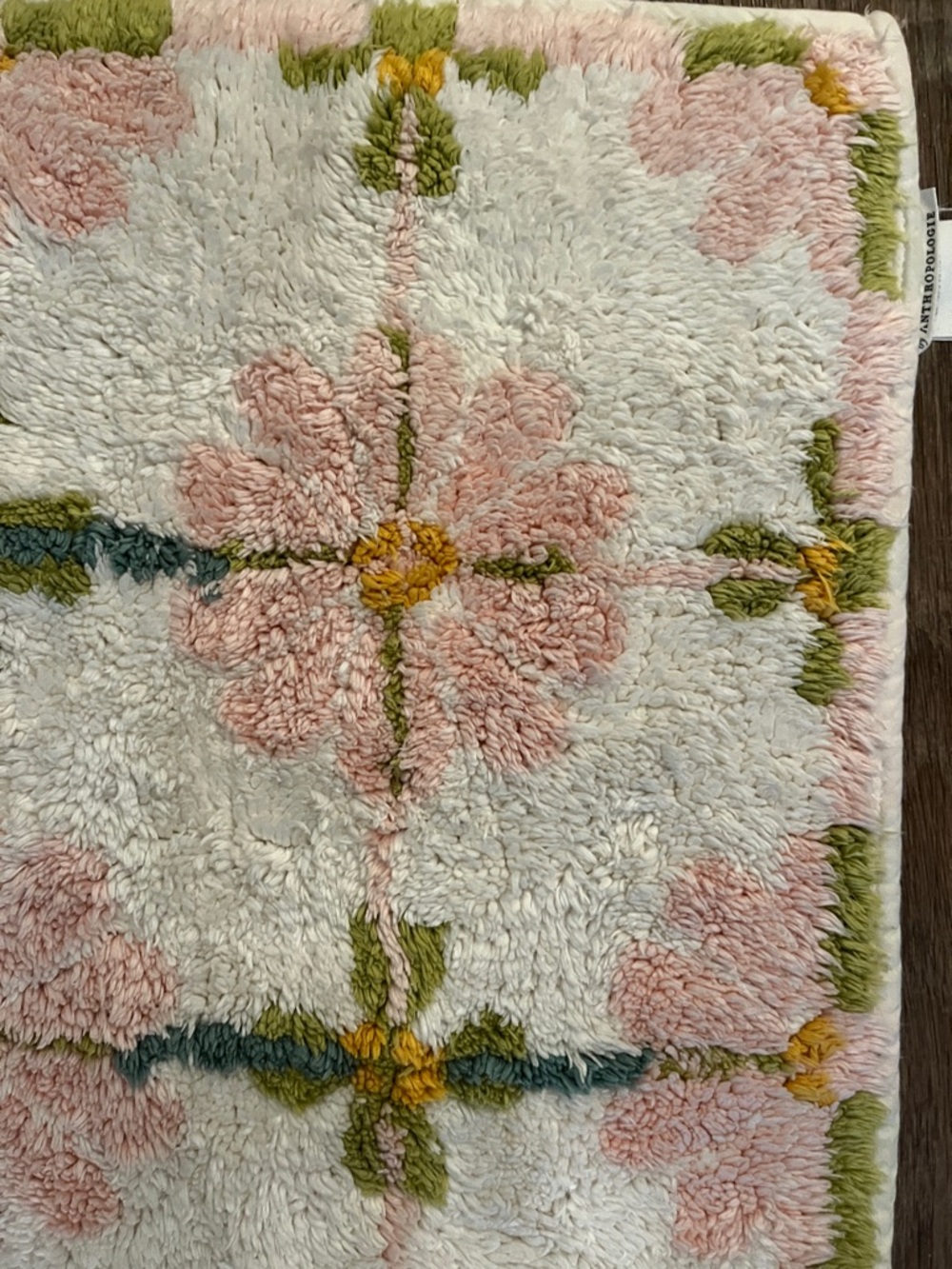 Anthropologie daisy tile rug - Picture 3 of 4